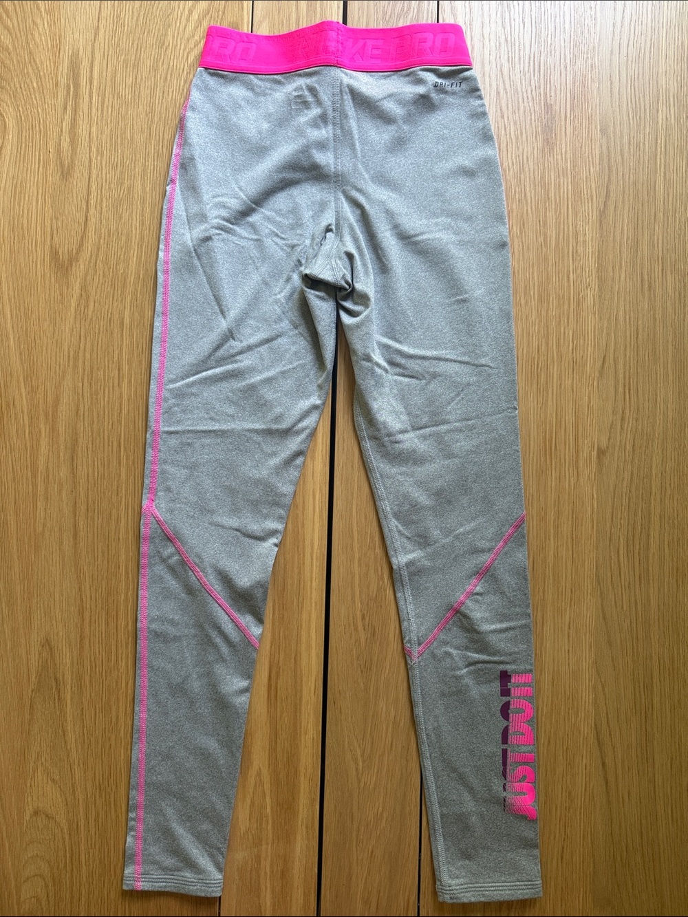 Nike Pro Dri-FIT Hyperwarm Pink Half-Zip Top & Gray Leggings Set - Picture 3 of 5